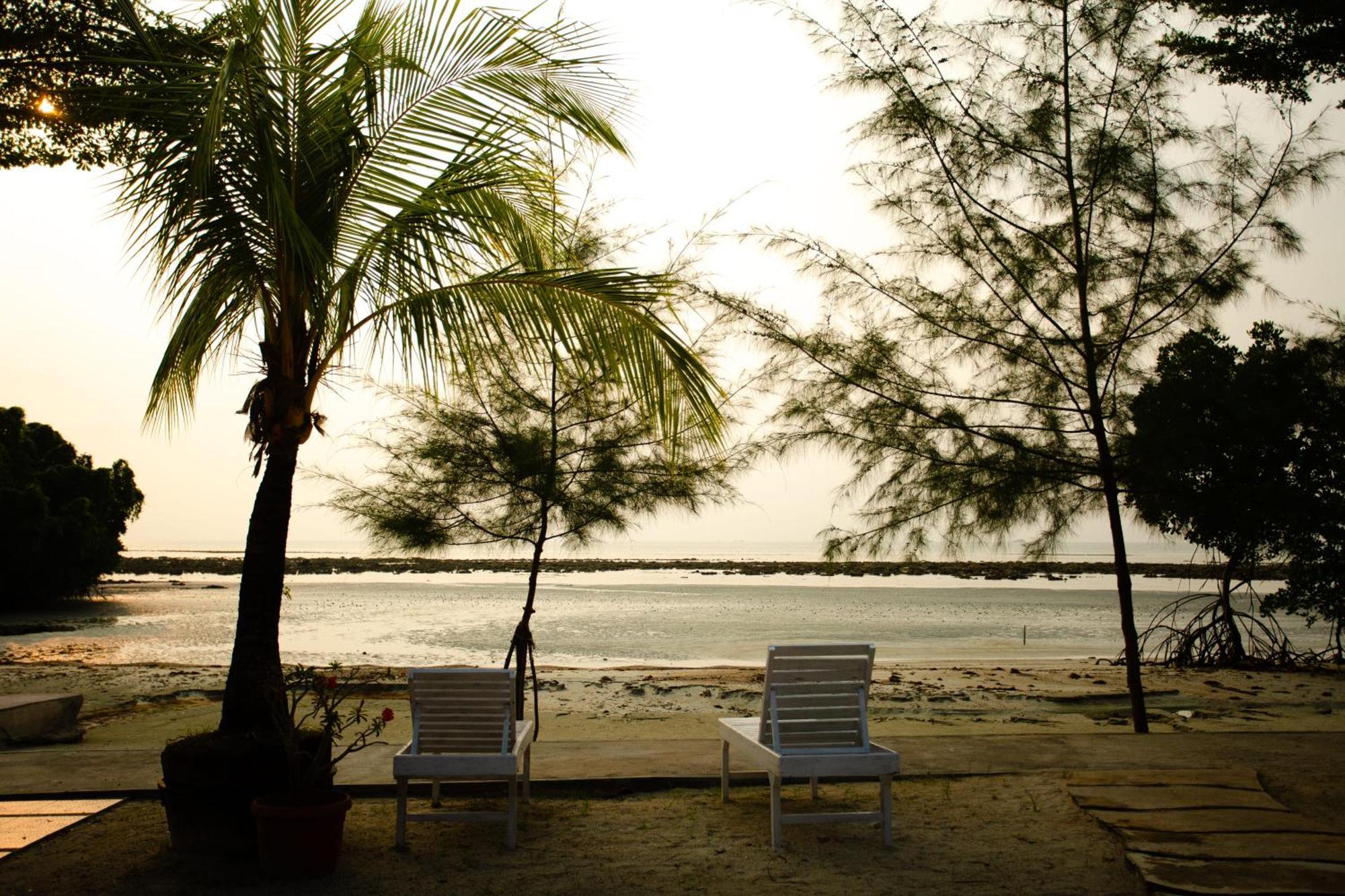 Bintan Exotica Resort By Waringin Hospitality Berakit Exterior photo
