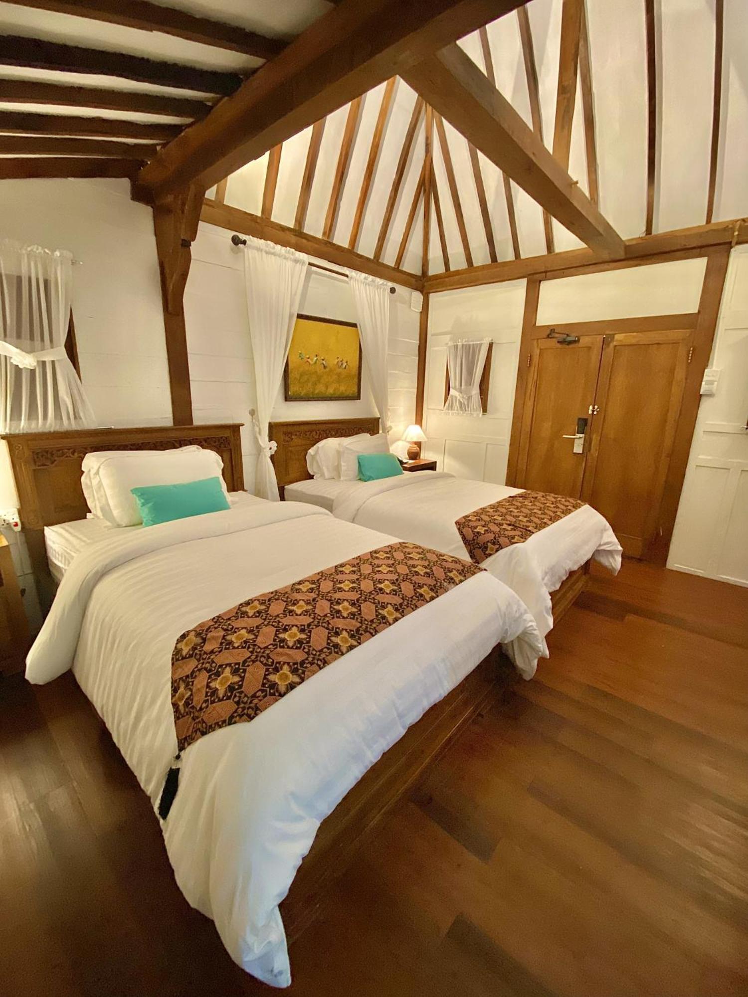 Bintan Exotica Resort By Waringin Hospitality Berakit Exterior photo