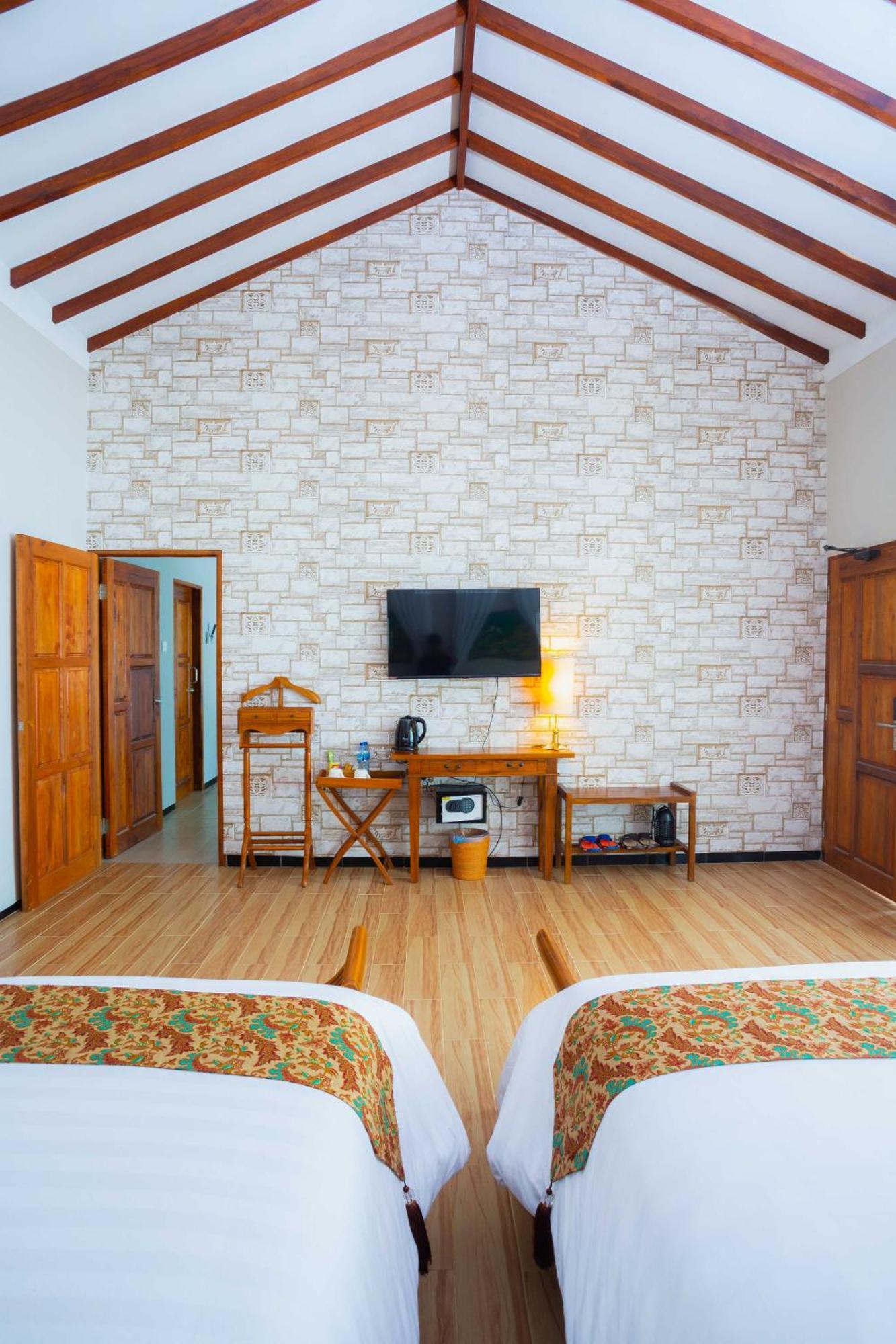 Bintan Exotica Resort By Waringin Hospitality Berakit Exterior photo